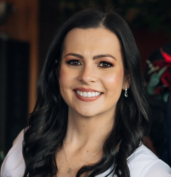 Caroline Maria Machado Alves